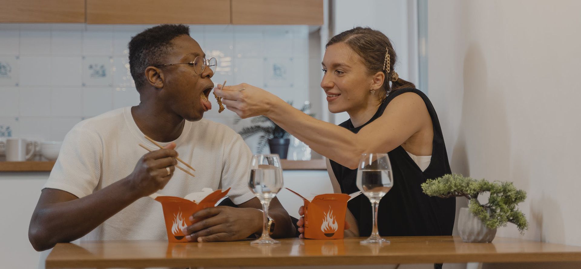 Couple on dating eating.