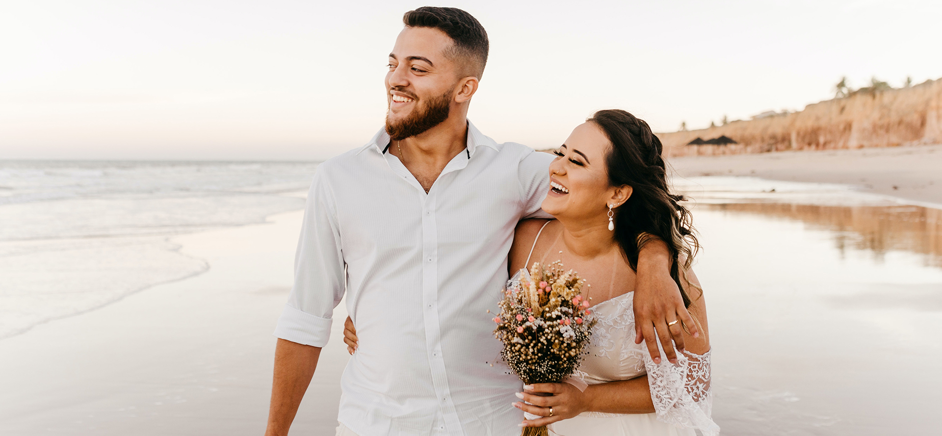 Pareja casada después de una relación seria.